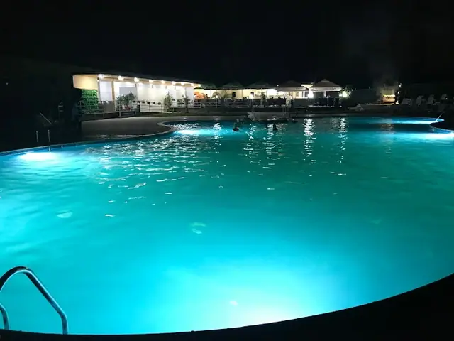 Outdoor pool — Greenfield Club — photo 4